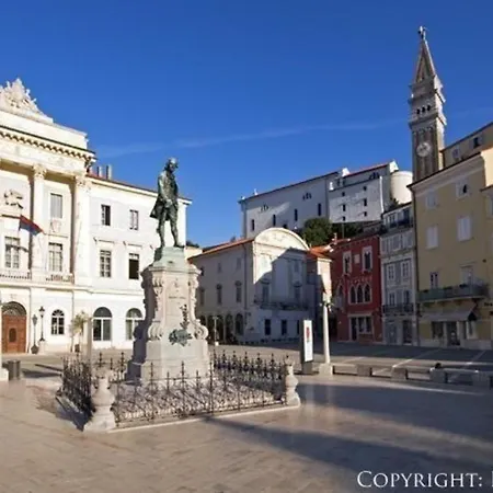 In Der Altstadt Von Mit Herrlichem Ausblick Und Garten * Piran