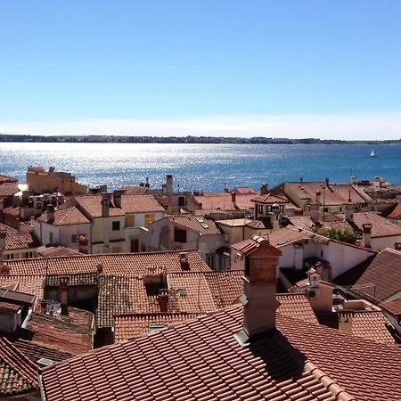 In Der Altstadt Von Mit Herrlichem Ausblick Und Garten Hotel Piran